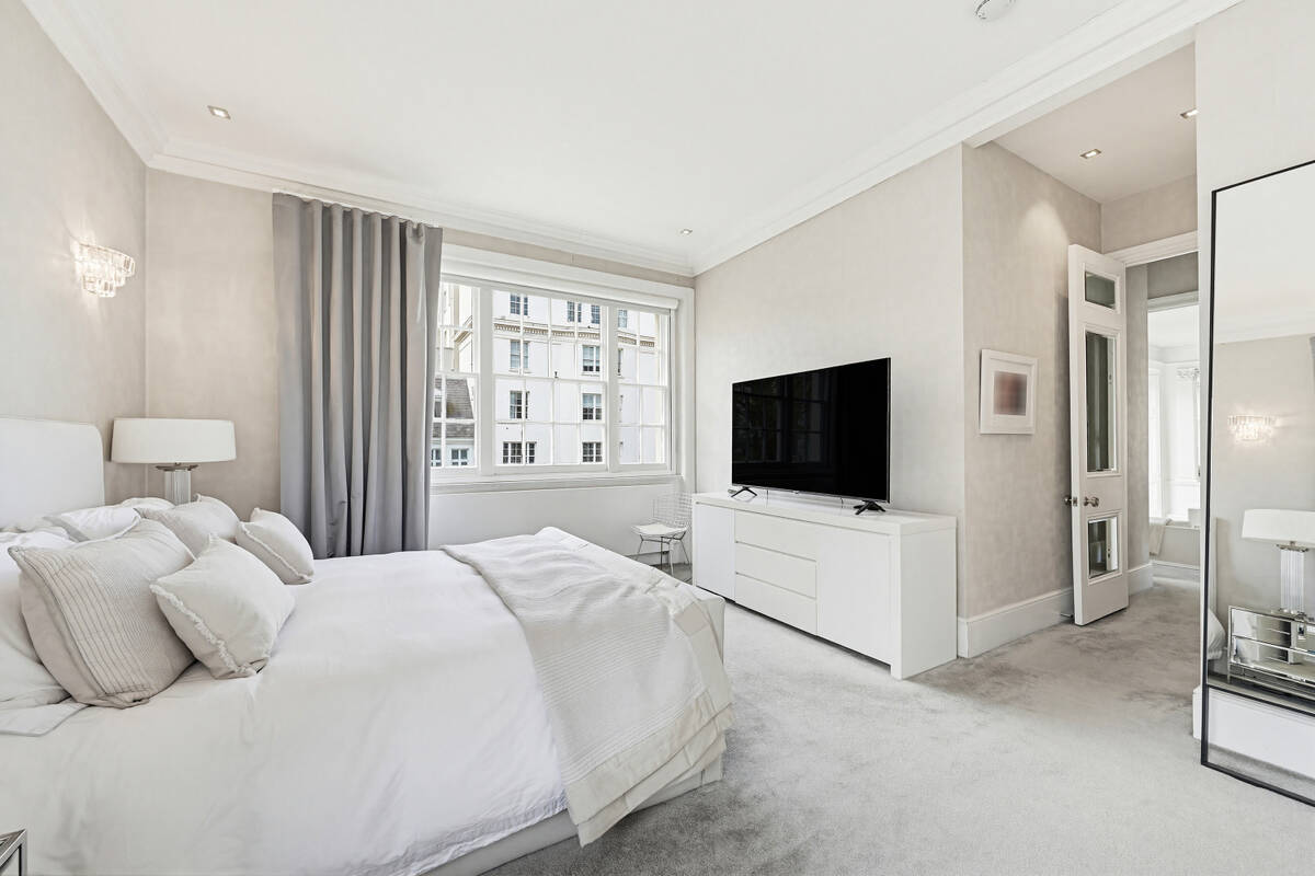 Photo #9 of the Eaton Place, 34 Eaton Place, SW1X