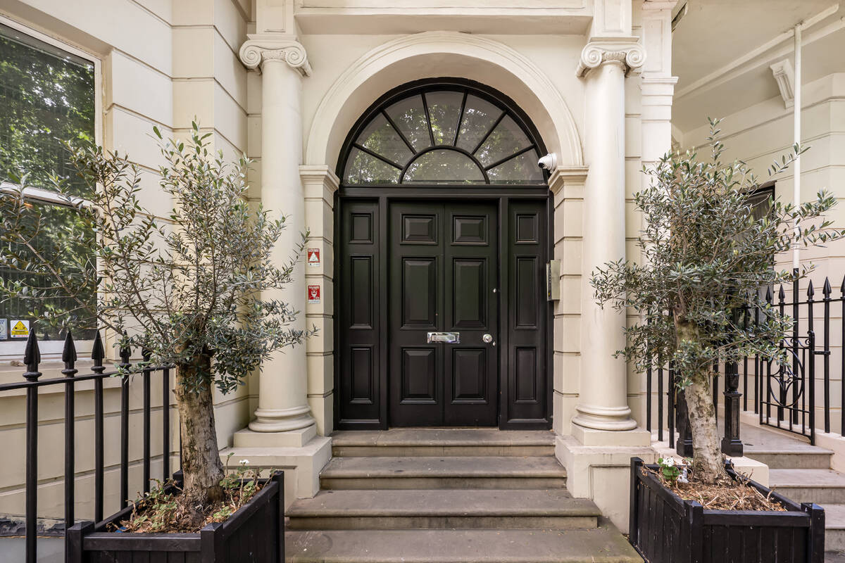 Photo #1 of the Park Lane, London, W1K