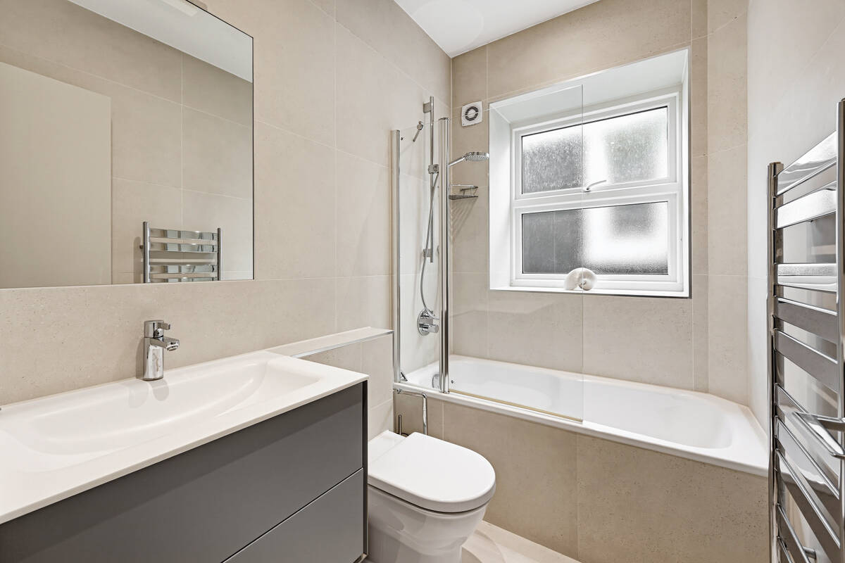 Photo #9 of the Phillimore Place, London, W8