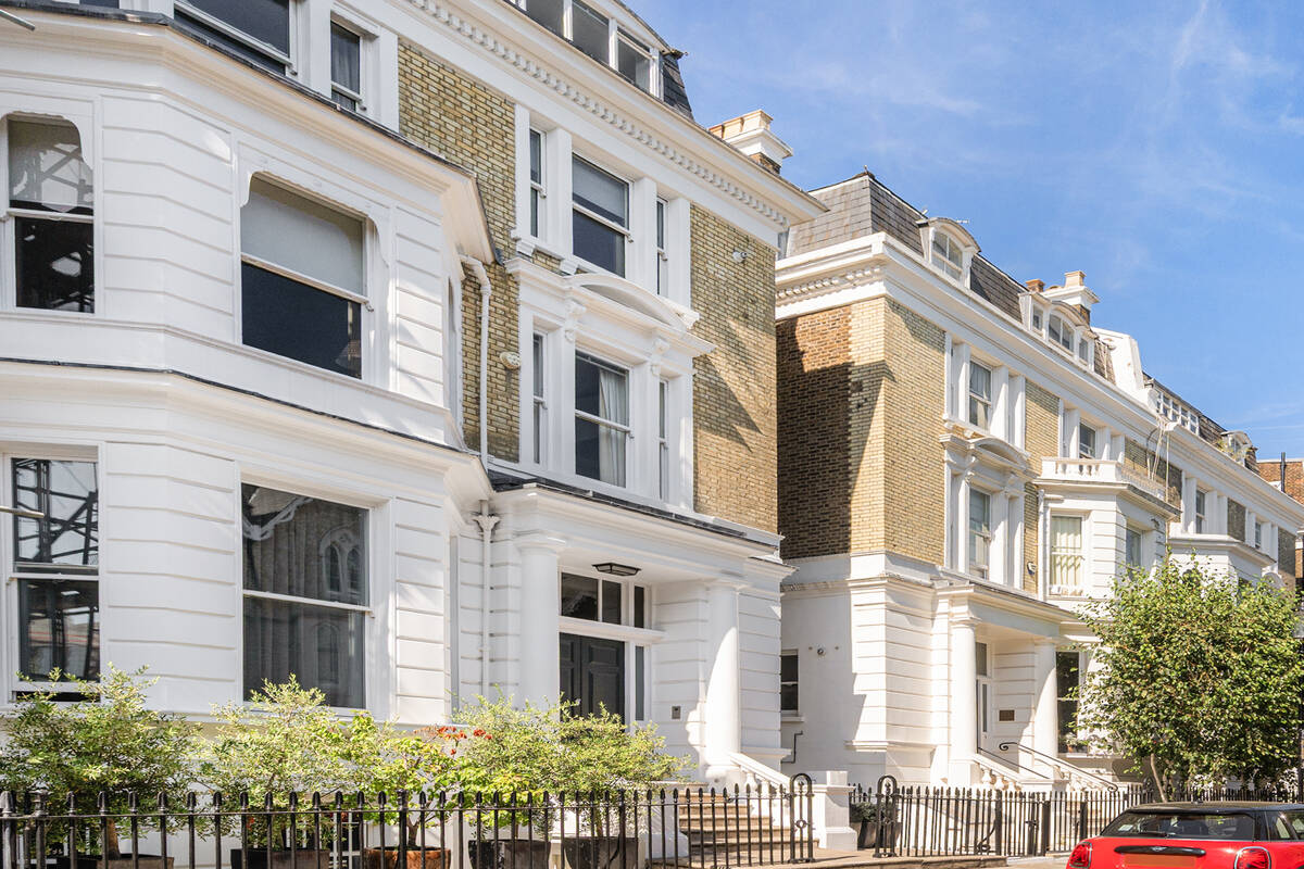 Photo #10 of the Phillimore Place, London, W8