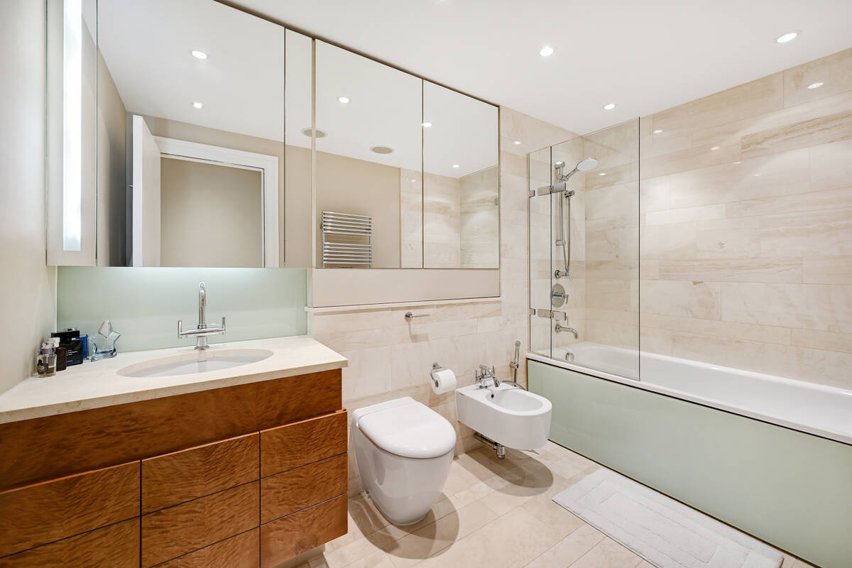 Photo #6 of the Lancelot Place, London, SW7