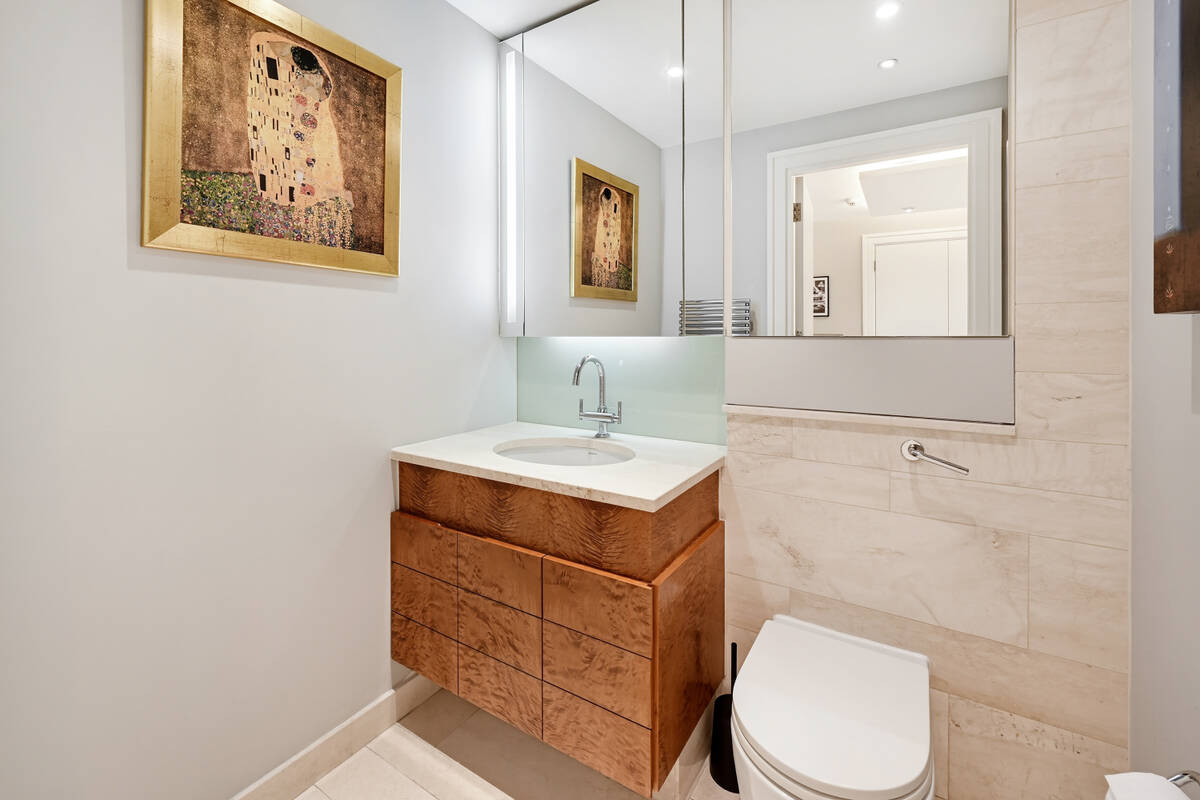 Photo #9 of the Lancelot Place, London, SW7