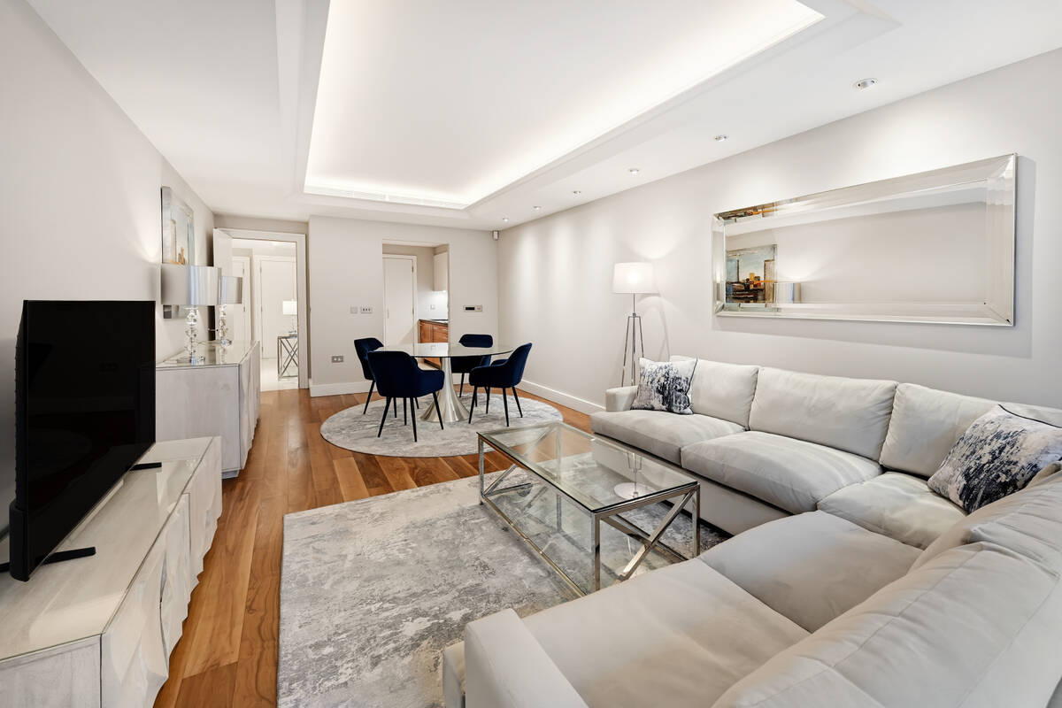 Photo #2 of the Lancelot Place, London, SW7