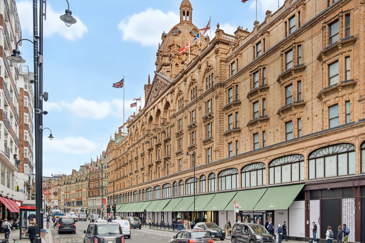 Photo #11 of the Lancelot Place, London, SW7