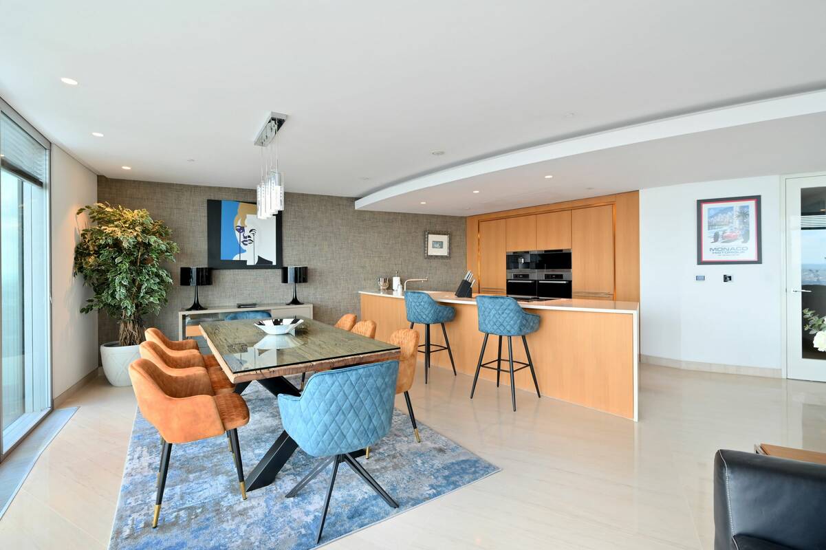Photo #2 of the St. George Wharf, London, SW8