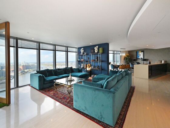 Photo #1 of St. George Wharf, London, SW8