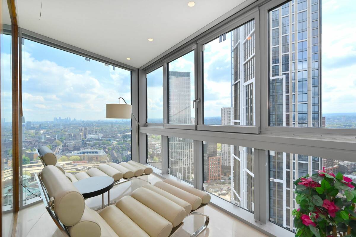 Photo #15 of the St. George Wharf, London, SW8