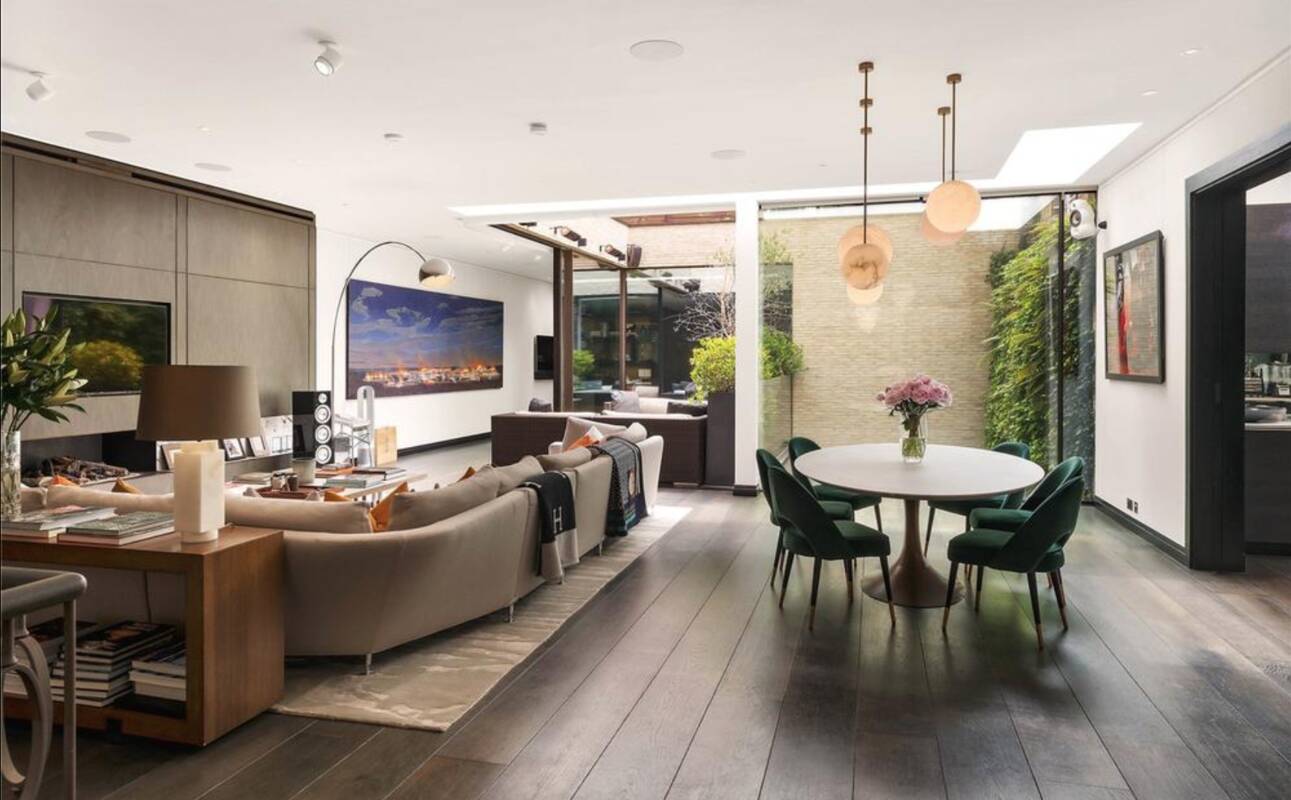 Photo #2 of the Cheval Place, London, SW7
