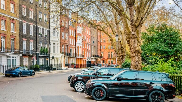 Knightsbridge Street